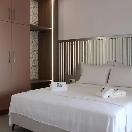 Aella Apartment *